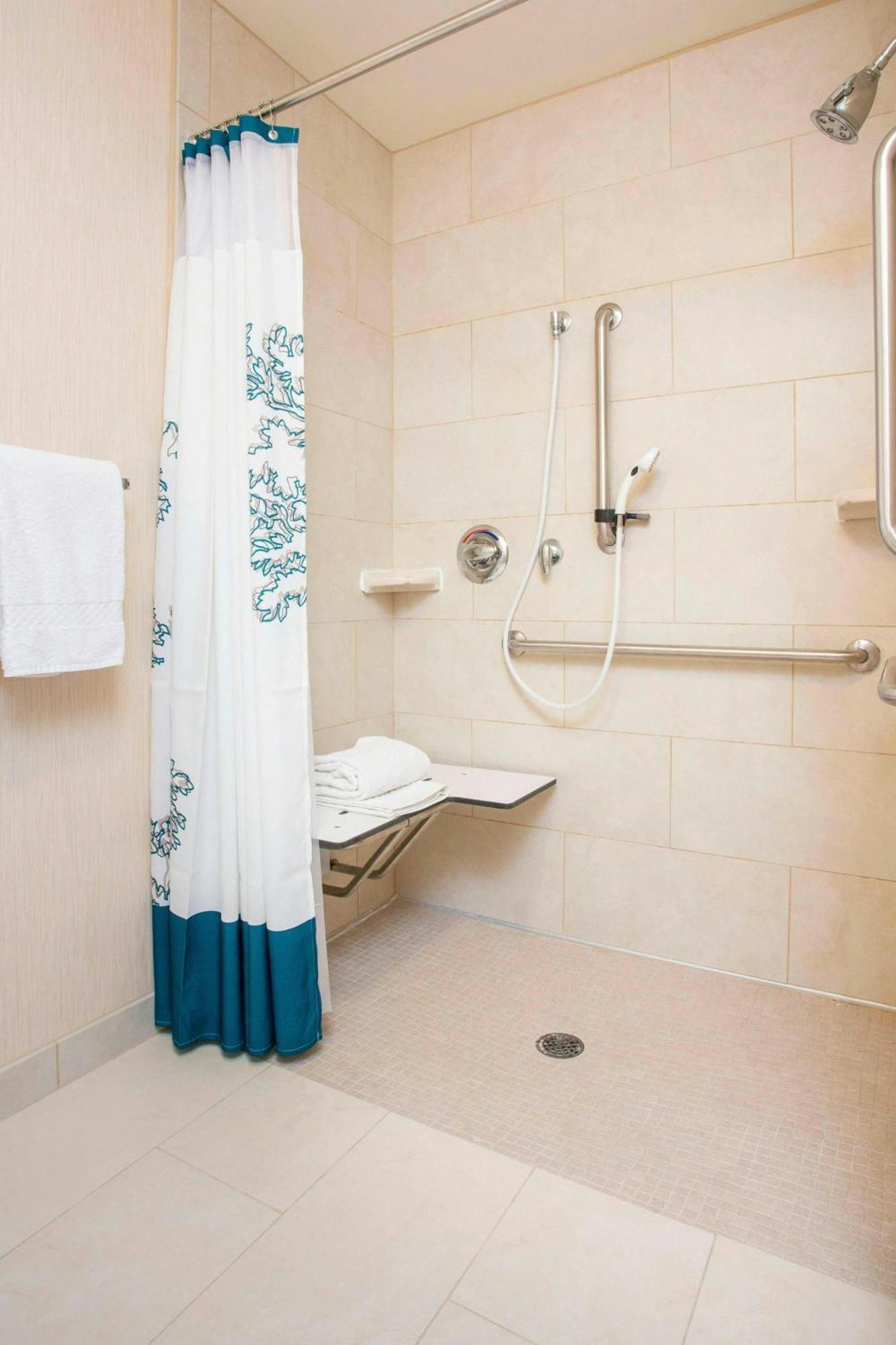 Residence Inn טופיקה מראה חיצוני תמונה